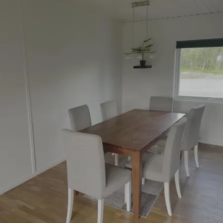 Stort Hus Med Mye Plass I Sentralt I וילה טרומסה